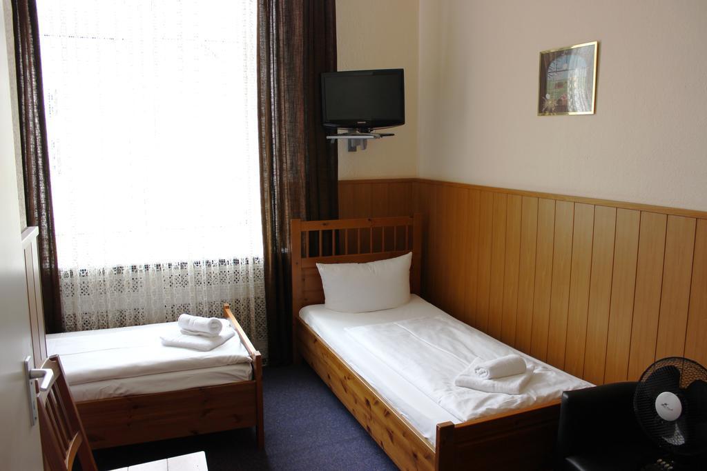 Hotel-Pension Rheingold Am Kurfuerstendamm Berlin Dış mekan fotoğraf